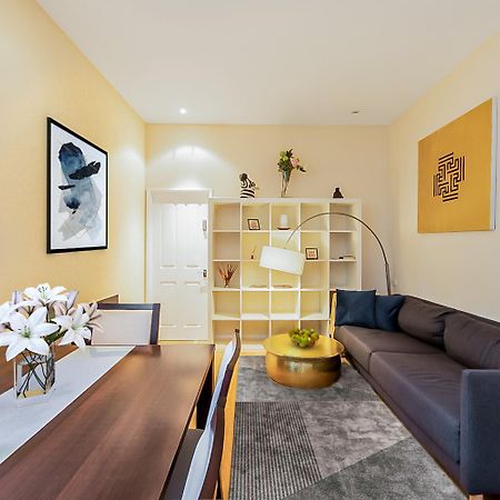 Pollen Street, Three-Bedroom Flat لندن المظهر الخارجي الصورة